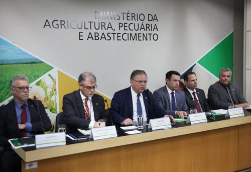De acordo com o ministro, 1.070 ações contribuíram para desburocratizar a atividade (foto: Noaldo Santos/Mapa\Divulgação)